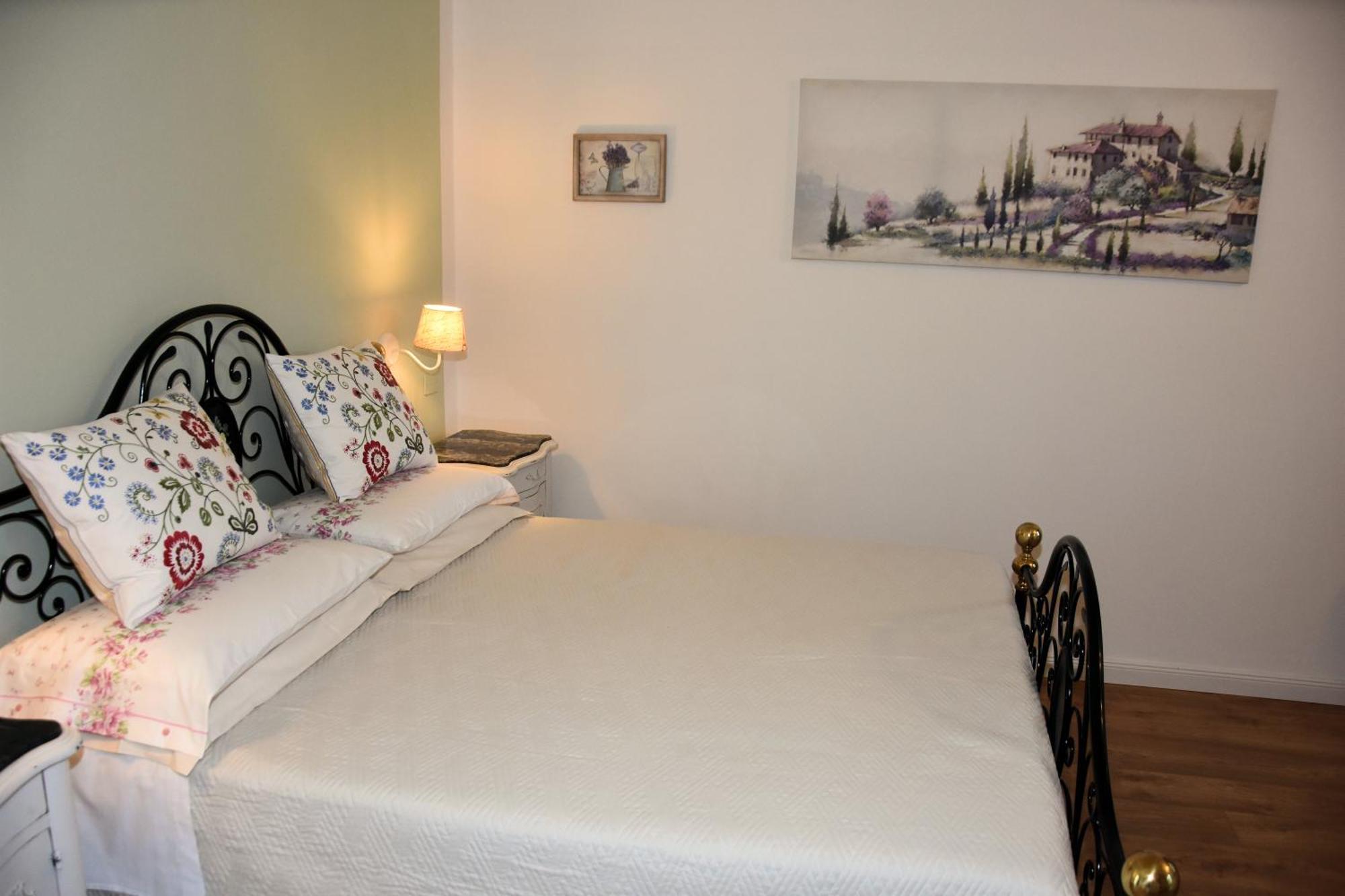 Guest House La Carolina Tigliole Exterior photo